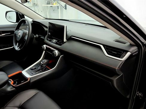 Used 2024 Toyota RAV4 Adventure image 25