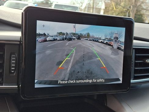 Used 2023 Ford Explorer XLT w/ Equipment Group 202A image 30