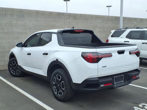 Used 2022 Hyundai Santa Cruz SEL image 4