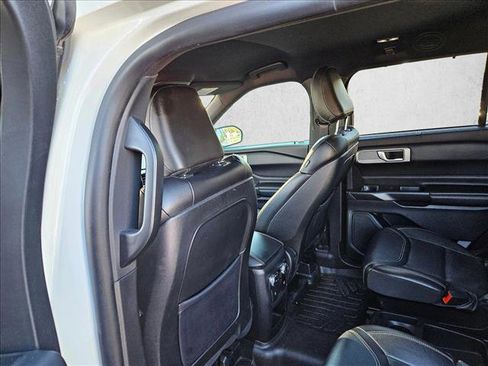 Used 2020 Ford Explorer ST image 18