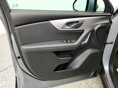 Used 2025 Chevrolet Blazer LT FWD image 10