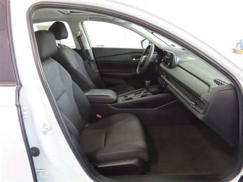 Used 2024 Honda Accord EX image 34
