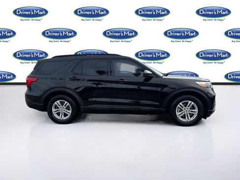 Used 2024 Ford Explorer XLT w/ Equipment Group 202A RWD image 8