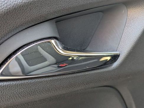 Used 2025 Chevrolet TrailBlazer LT FWD image 25