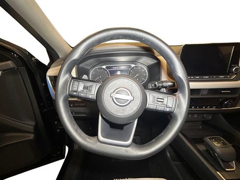 Used 2023 Nissan Rogue SV AWD/4WD image 13