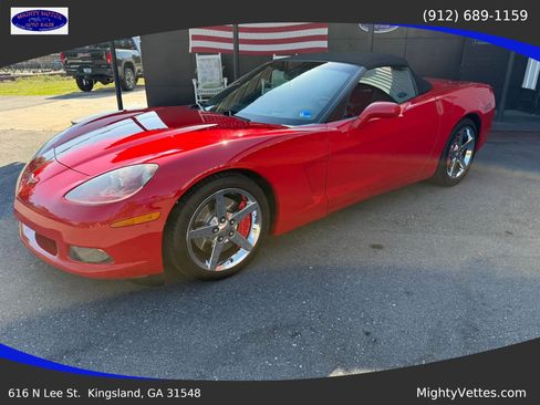 Used 2006 Chevrolet Corvette Coupe w/ Preferred Equipment Group RWD image 1