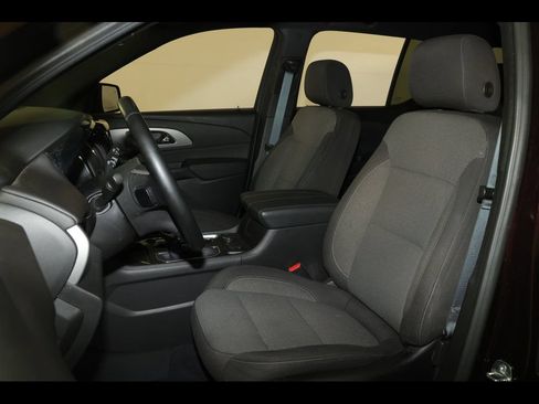 Used 2023 Chevrolet Traverse LT AWD/4WD image 22