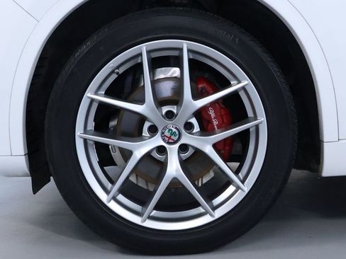 Used 2021 Alfa Romeo Stelvio Ti image 39