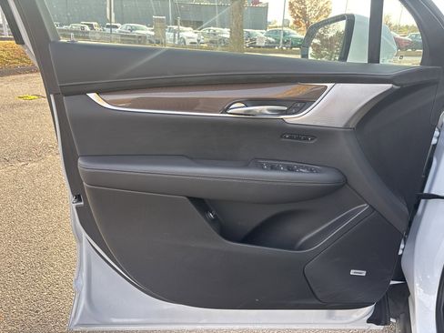 Used 2025 Cadillac XT6 Premium Luxury w/ Platinum Package image 21