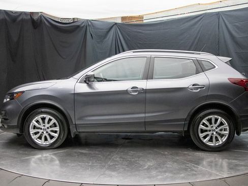 Used 2020 Nissan Rogue Sport SV w/ All-Weather Package image 3