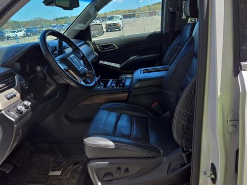 Used 2020 GMC Yukon Denali w/ Denali Ultimate Package AWD/4WD image 2