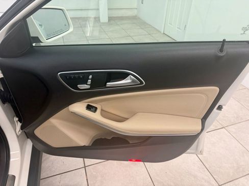 Used 2018 Mercedes-Benz GLA 250 GLA 250 4MATIC Sport Utility 4 w/ Multimedia Package image 19