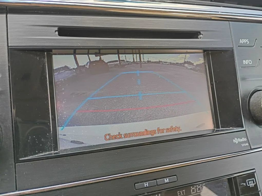 Used 2014 Toyota Avalon XLE Premium FWD image 12