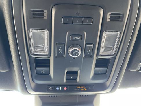 Used 2023 Cadillac Escalade Premium Luxury w/ Performance Package AWD/4WD image 36