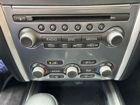 Used 2020 Nissan Pathfinder SL image 26