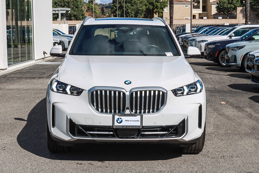 Used 2026 BMW X5 xDrive40i w/ Premium Package AWD/4WD image 2
