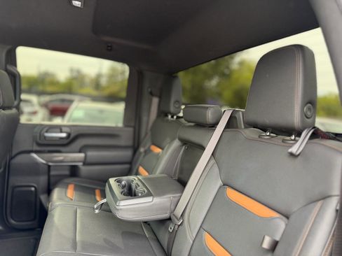 Used 2023 GMC Sierra 2500 AT4 image 17