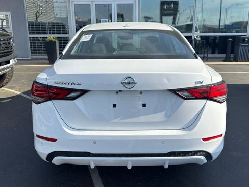Used 2023 Nissan Sentra SV image 4