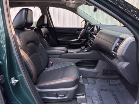 Used 2022 Nissan Pathfinder Platinum w/ Cargo Package FWD image 14