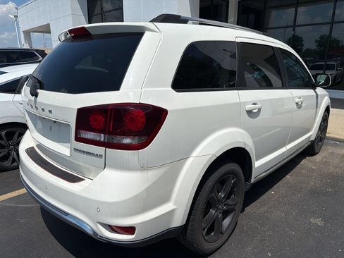 Used 2020 Dodge Journey Crossroad FWD image 4