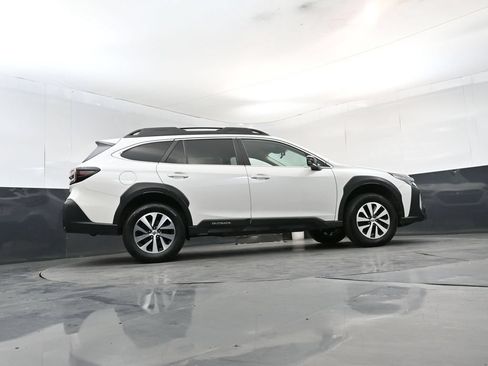 Used 2023 Subaru Outback Premium AWD/4WD image 24