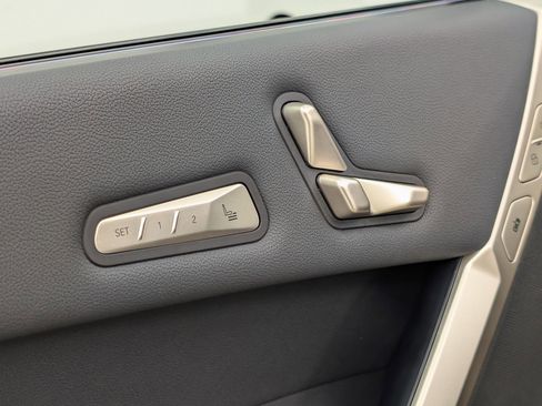 New 2026 BMW iX xDrive45 AWD/4WD image 18