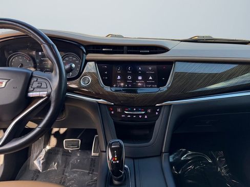Used 2020 Cadillac XT6 Sport w/ Platinum Package image 11