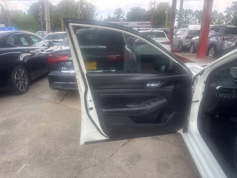 Used 2020 Nissan Altima 2.5 S FWD image 8