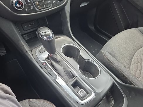 Used 2019 Chevrolet Equinox LT AWD/4WD image 12