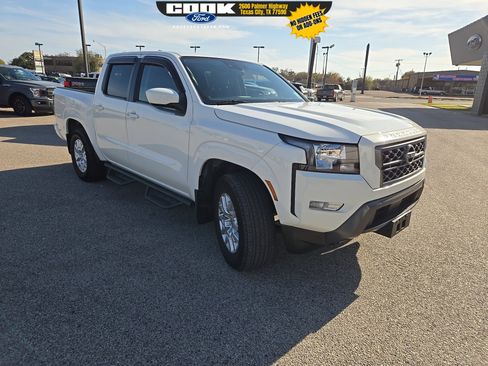 Used 2023 Nissan Frontier SV w/ SV Convenience Package image 11