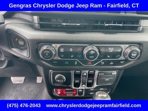 Used 2024 Jeep Wrangler Unlimited AWD/4WD image 56
