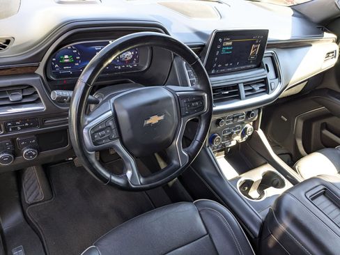 Used 2023 Chevrolet Suburban Premier image 14