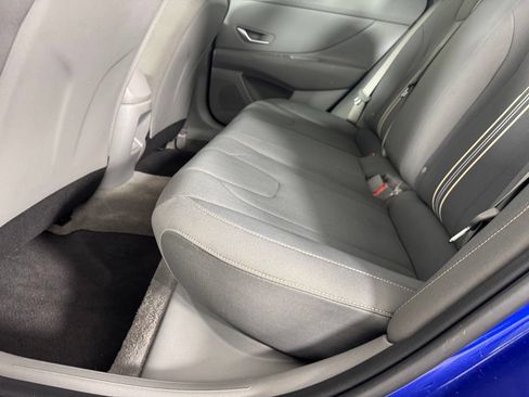 Used 2025 Hyundai Elantra Sport FWD image 26