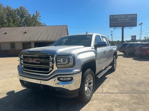 Used 2018 GMC Sierra 1500 SLT image 1