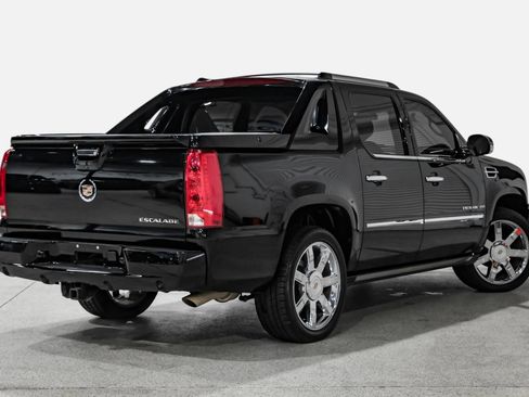 Used 2013 Cadillac Escalade EXT Premium AWD/4WD image 6