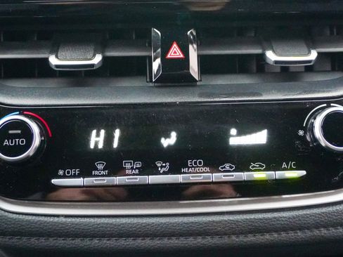 Used 2021 Toyota Corolla SE image 27