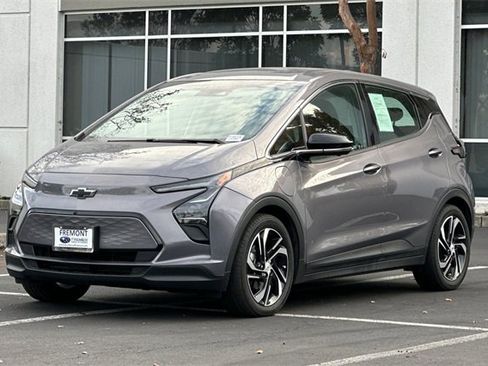 Used 2022 Chevrolet Bolt LT w/ Infotainment Package image 8