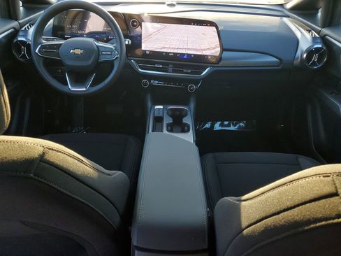 New 2026 Chevrolet Equinox EV LT image 9