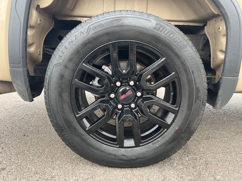 Used 2022 GMC Sierra 1500 Elevation image 16