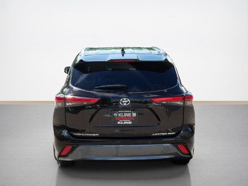 Used 2020 Toyota Highlander Limited AWD/4WD image 4