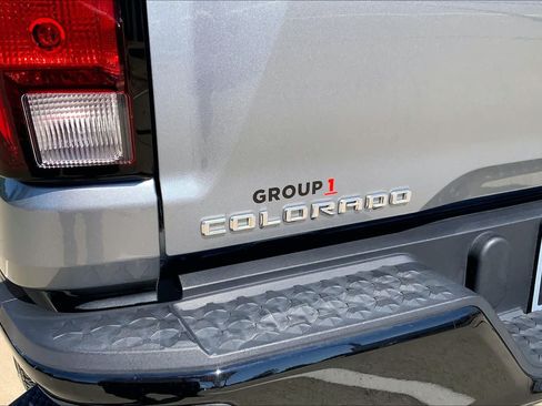 Used 2024 Chevrolet Colorado W/T w/ WT Convenience Package II RWD image 10