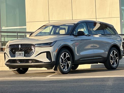 New 2026 Lincoln Nautilus Premier w/ Jet Appearance Package image 7