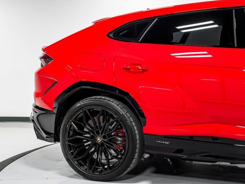 Used 2025 Lamborghini Urus SE AWD/4WD image 54