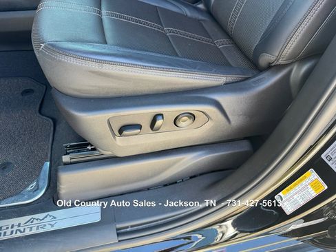 Used 2025 Chevrolet Silverado 2500 High Country w/ Midnight Edition image 60