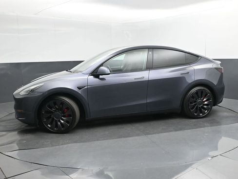Used 2022 Tesla Model Y Performance AWD/4WD image 2