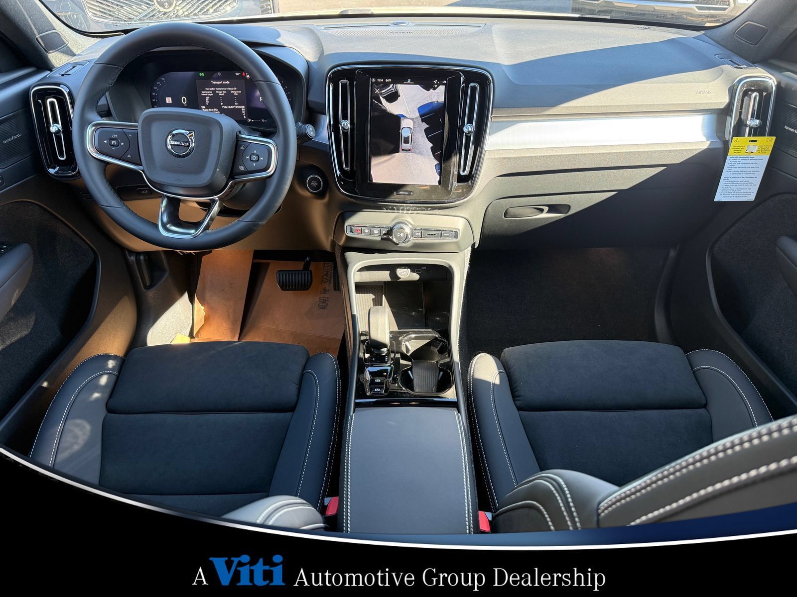 Used 2026 Volvo XC40 B5 Ultra w/ Protection Package Premier AWD/4WD image 2