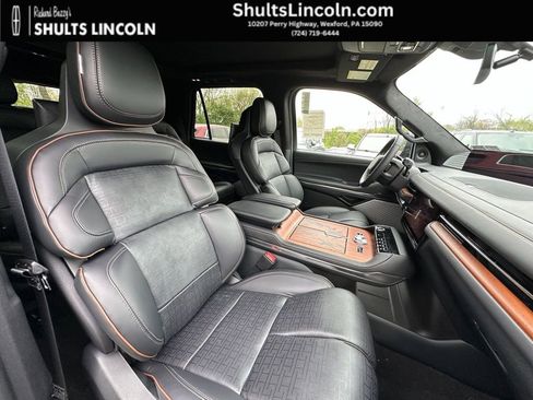 New 2025 Lincoln Navigator Black Label AWD/4WD image 24
