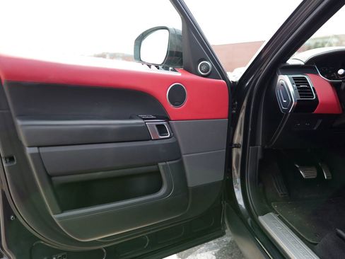 Used 2019 Land Rover Range Rover Sport HST image 16