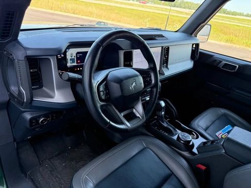 Used 2024 Ford Bronco Outer Banks AWD/4WD image 12