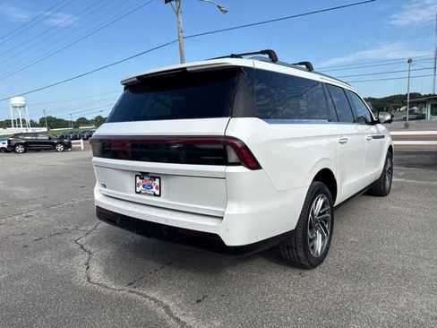 Used 2025 Lincoln Navigator L Reserve AWD/4WD image 28